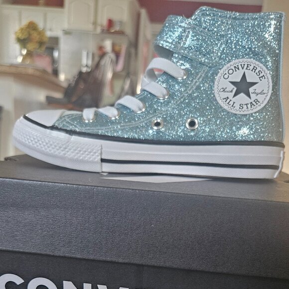 Youth Converse Sneakers - Picture 1 of 1